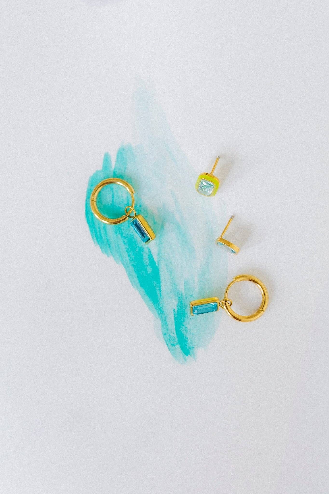 Screwback Stud Earrings - Whitney Lime Zest