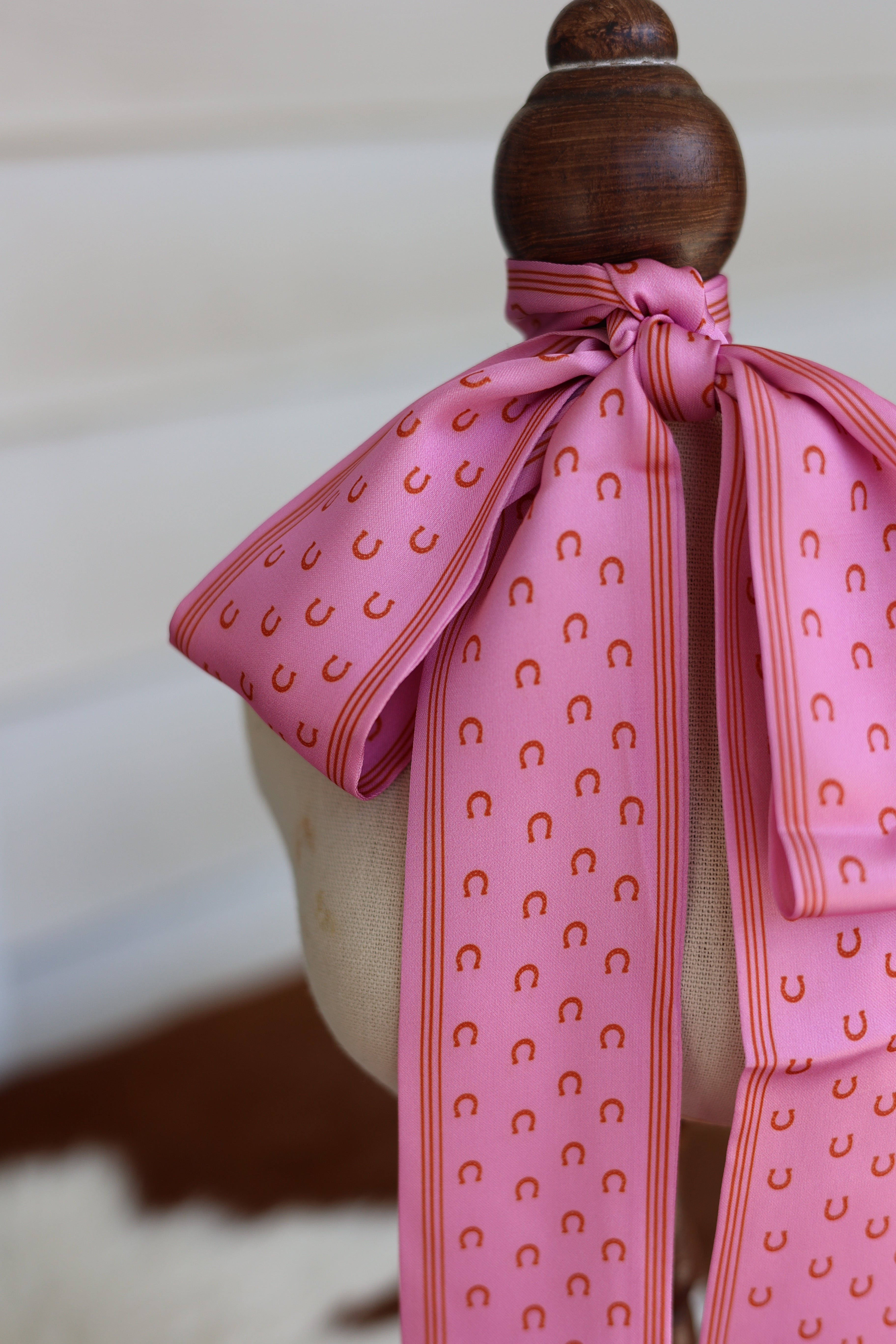 The Pink Horseshoe Twilly